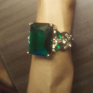 Dark Green Sliver Ring
